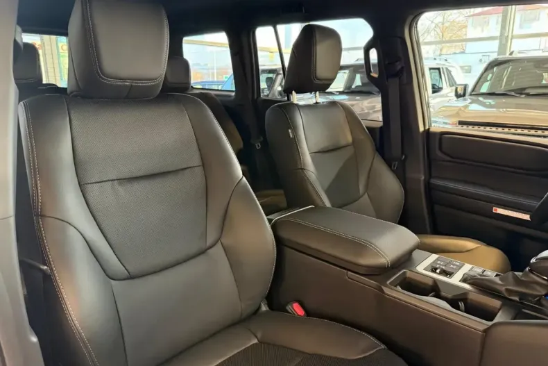 Toyota Land Cruiser din 2025 cu 50 km - oferta TOY181694 - foto 12