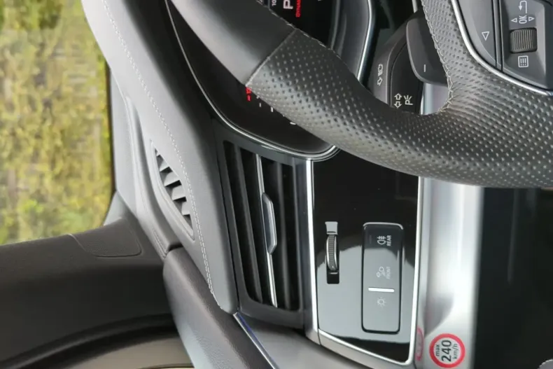 Audi SQ7 din 2022 cu 24.500 km - oferta AUD181698 - foto 21