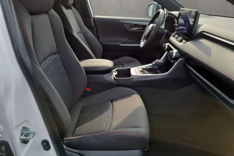 Toyota RAV4 din 2025 cu 3.900 km - oferta TOY181701 - foto 10