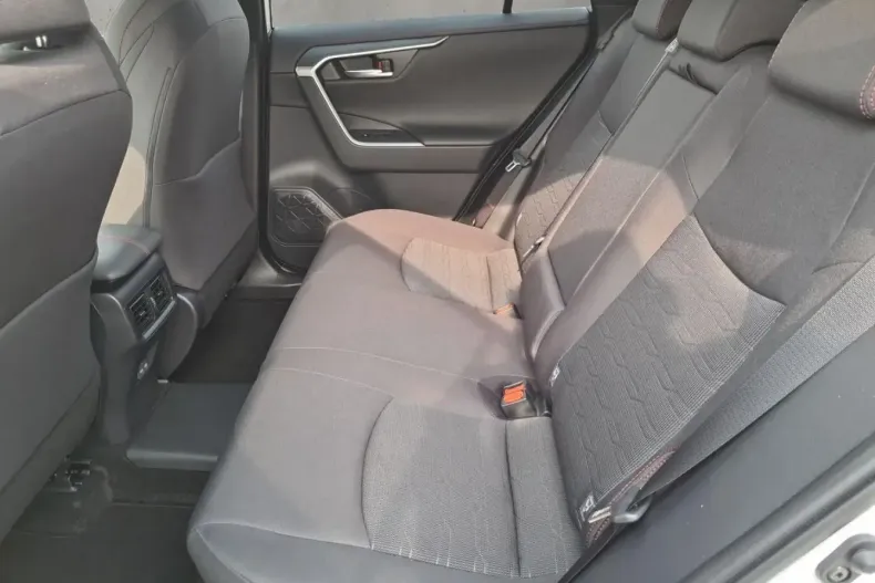 Toyota RAV4 din 2025 cu 3.900 km - oferta TOY181701 - foto 16