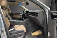 Volkswagen Touareg din 2024 cu 71.125 km - oferta VOL181705 - foto 7