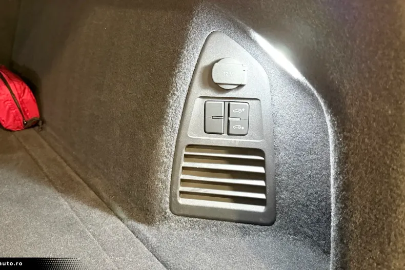 Volkswagen Touareg din 2022 cu 103.130 km - oferta VOL181707 - foto 22