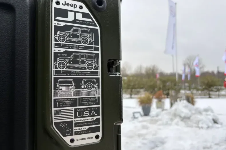 Jeep Wrangler din 2023 cu 29.000 km - oferta JEE181711 - foto 12