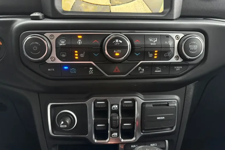 Jeep Wrangler din 2023 cu 29.000 km - oferta JEE181711 - foto 23