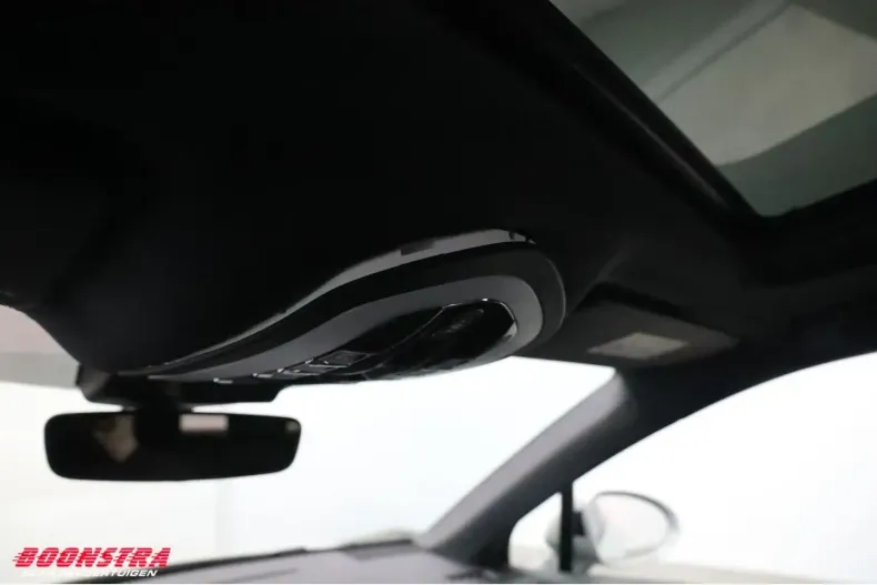 Porsche Macan din 2024 cu 27.287 km - oferta POR181719 - foto 29