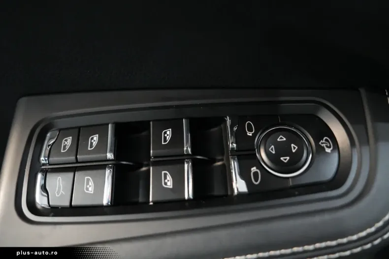 Porsche Macan din 2023 cu 44.466 km - oferta POR181722 - foto 24