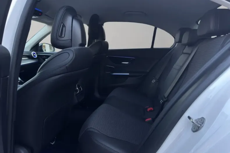 Mercedes-Benz C 180 (Clasa C) din 2024 cu 45.000 km - oferta MER181723 - foto 11