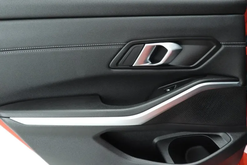 BMW 320 (Seria 3) din 2024 cu 11.000 km - oferta BMW181724 - foto 19