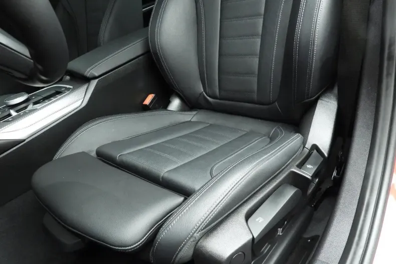 BMW 320 (Seria 3) din 2024 cu 11.000 km - oferta BMW181724 - foto 24