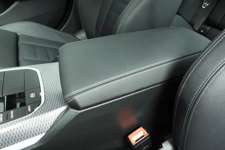 BMW 320 (Seria 3) din 2024 cu 11.000 km - oferta BMW181724 - foto 25