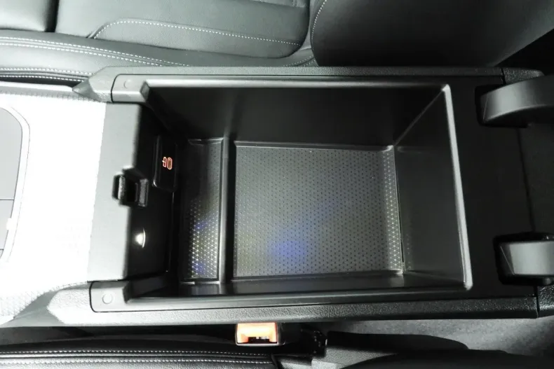 BMW 320 (Seria 3) din 2024 cu 11.000 km - oferta BMW181724 - foto 26