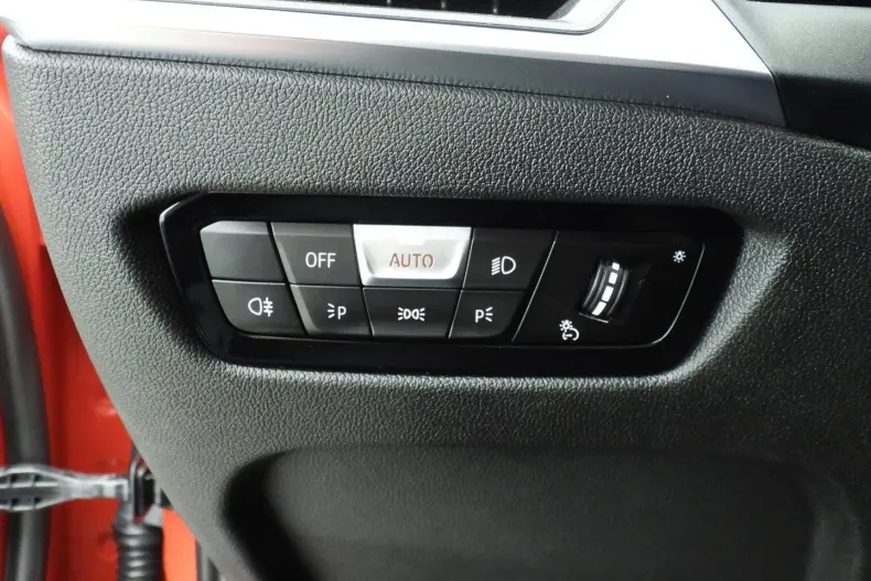 BMW 320 (Seria 3) din 2024 cu 11.000 km - oferta BMW181724 - foto 28