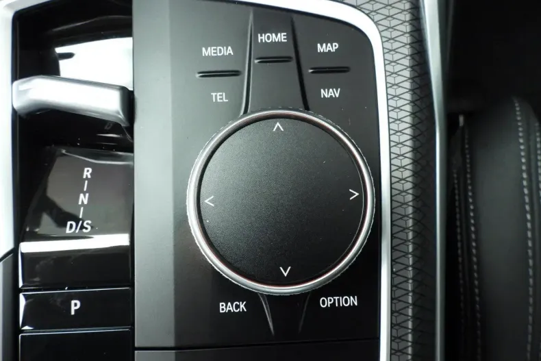 BMW 320 (Seria 3) din 2024 cu 11.000 km - oferta BMW181724 - foto 33