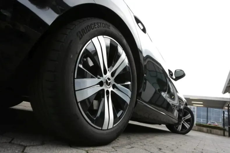 Mercedes-Benz C 200 (Clasa C) din 2023 cu 74.650 km - oferta MER181726 - foto 5