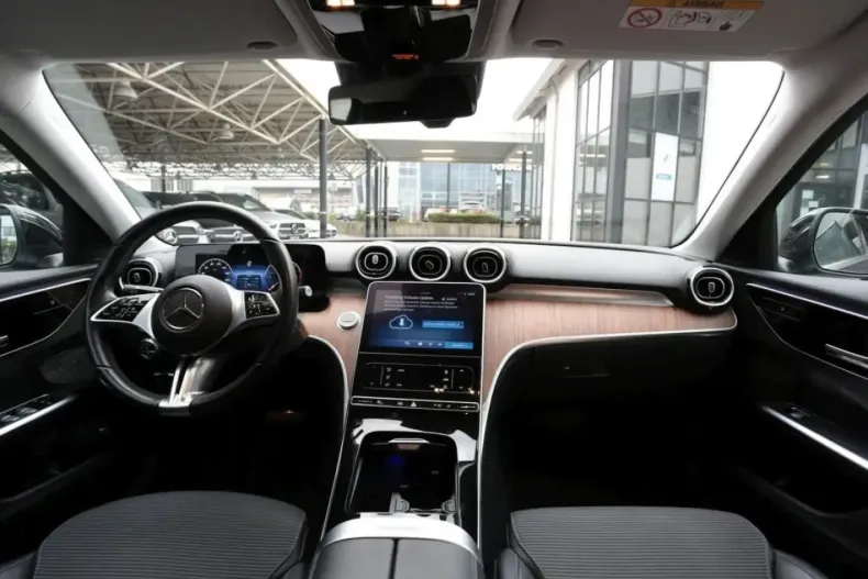 Mercedes-Benz C 200 (Clasa C) din 2023 cu 74.650 km - oferta MER181726 - foto 12