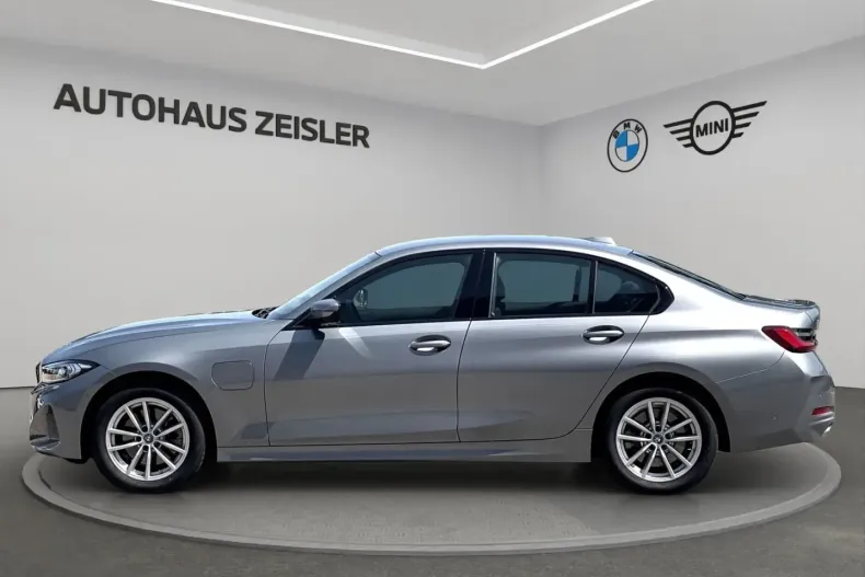 BMW 330 (Seria 3) din 2024 cu 23.250 km - oferta BMW181728 - foto 4