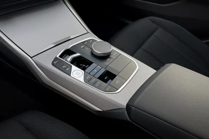 BMW 330 (Seria 3) din 2024 cu 23.250 km - oferta BMW181728 - foto 10