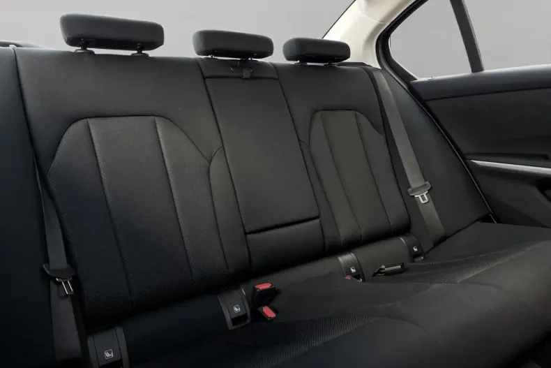 BMW 330 (Seria 3) din 2024 cu 23.250 km - oferta BMW181728 - foto 13