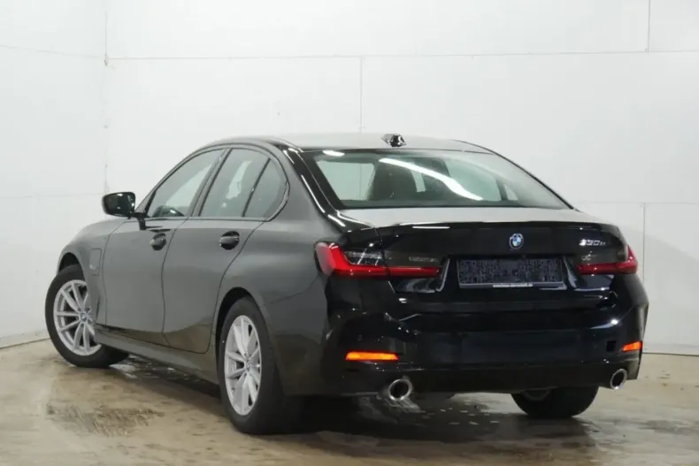 BMW 330 (Seria 3) din 2024 cu 18.500 km - oferta BMW181734 - foto 4