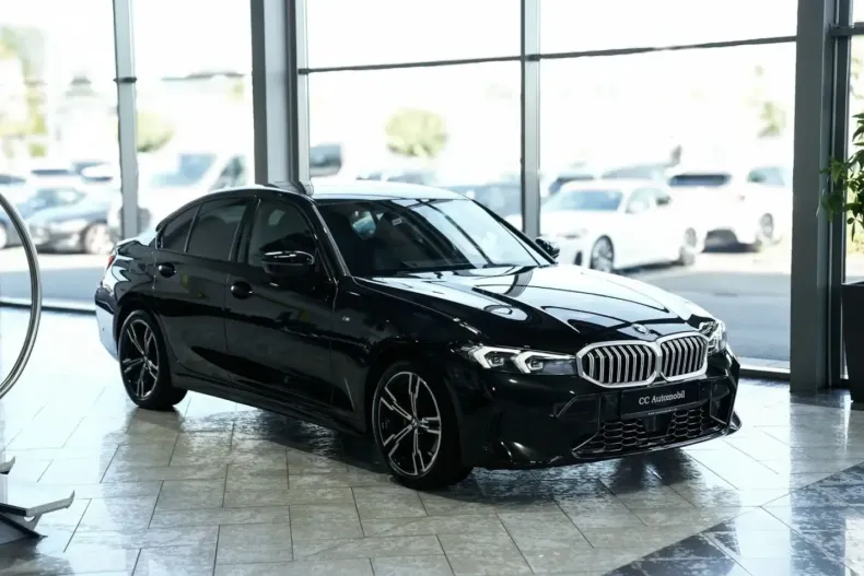 BMW 320 (Seria 3) din 2025 cu 6.111 km - oferta BMW181739 - foto 1