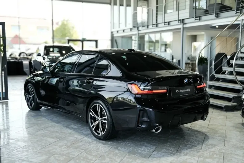 BMW 320 (Seria 3) din 2025 cu 6.111 km - oferta BMW181739 - foto 7