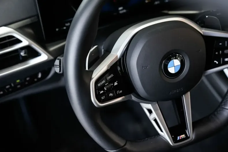 BMW 320 (Seria 3) din 2025 cu 6.111 km - oferta BMW181739 - foto 8