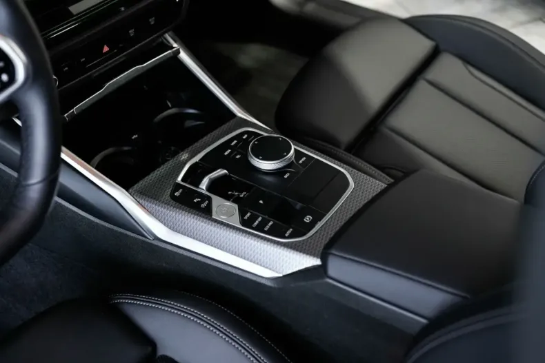 BMW 320 (Seria 3) din 2025 cu 6.111 km - oferta BMW181739 - foto 9