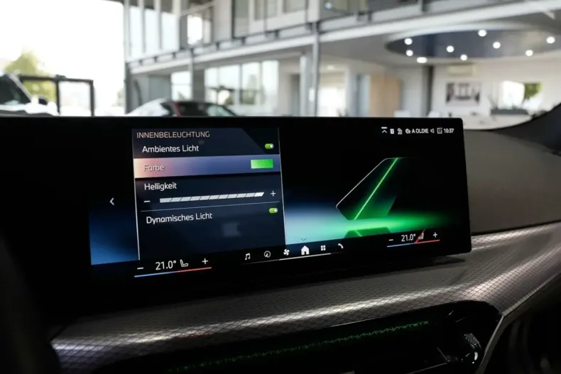 BMW 320 (Seria 3) din 2025 cu 6.111 km - oferta BMW181739 - foto 16