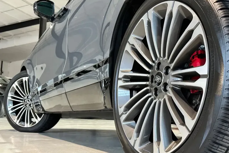 Land Rover Range Rover Velar din 2024 cu 23.873 km - oferta LAN181743 - foto 10