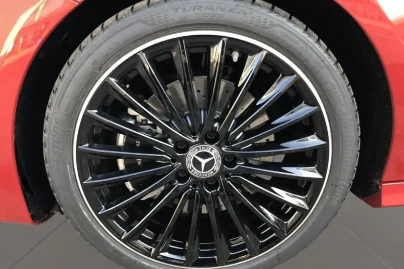 Mercedes-Benz CLA 220 (Clasa CLA) din 2025 cu 11.168 km - oferta MER181750 - foto 8