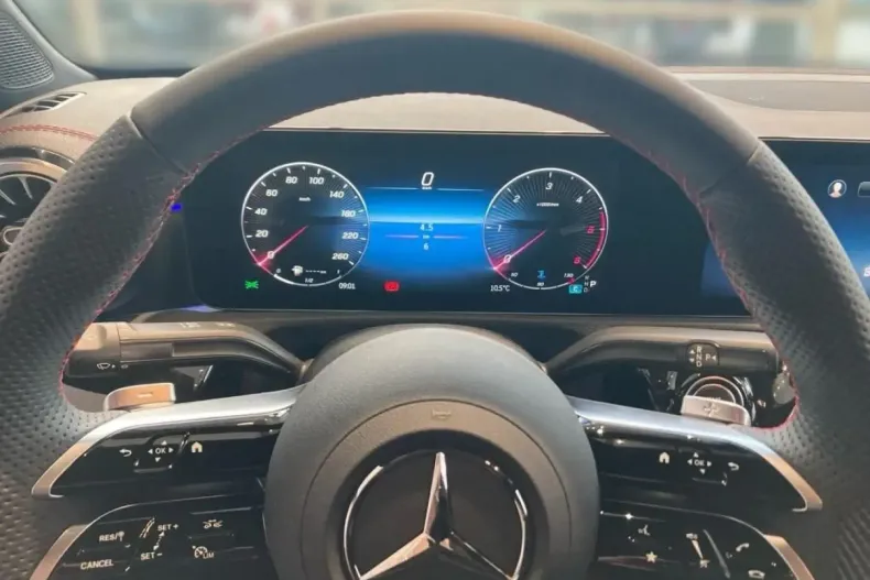 Mercedes-Benz CLA 220 (Clasa CLA) din 2025 cu 13.877 km - oferta MER181756 - foto 11