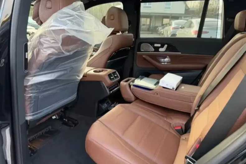 Mercedes-Benz GLS 450 (Clasa GLS) din 2025 cu 21 km - oferta MER181760 - foto 7