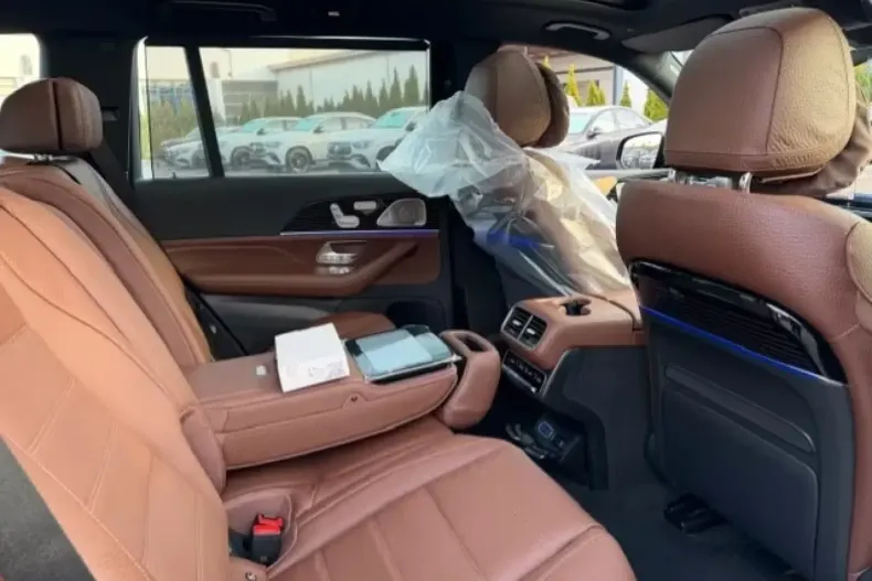 Mercedes-Benz GLS 450 (Clasa GLS) din 2025 cu 21 km - oferta MER181760 - foto 13