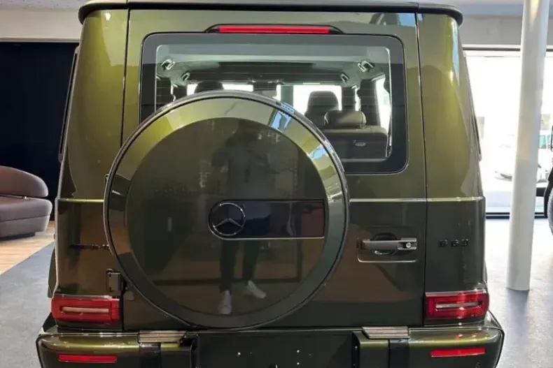 Mercedes-Benz G 63 AMG (Clasa G) din 2023 cu 24.300 km - oferta MER181763 - foto 4