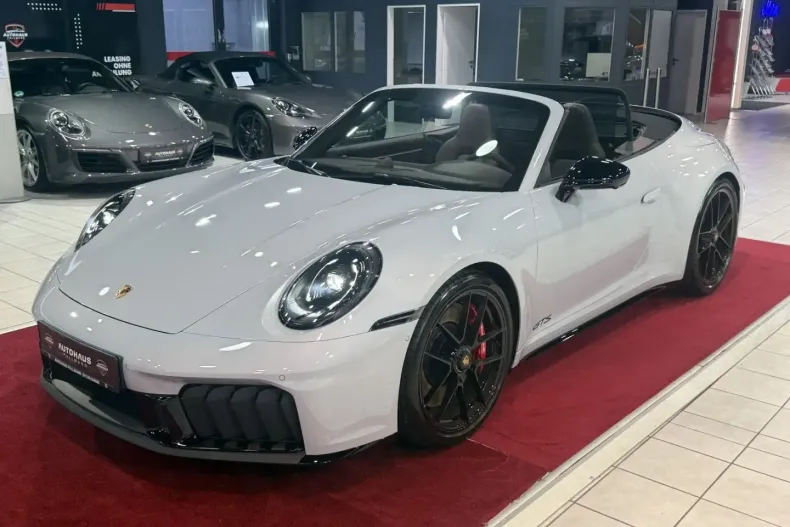 Porsche 911 din 2025 cu 2.195 km - oferta POR181764 - foto 1