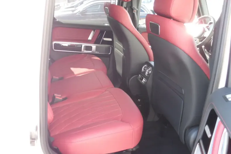 Mercedes-Benz G 63 AMG (Clasa G) din 2022 cu 30.000 km - oferta MER181767 - foto 7