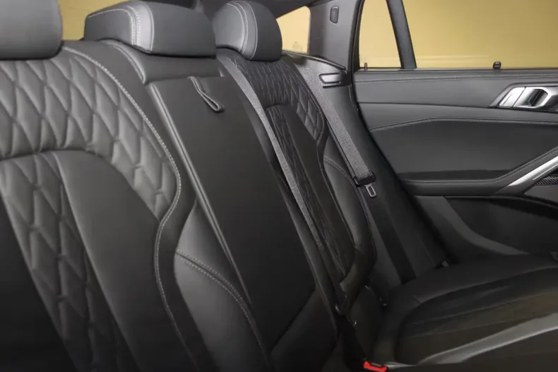 BMW X6 (Seria X) din 2023 cu 59.100 km - oferta BMW181782 - foto 18