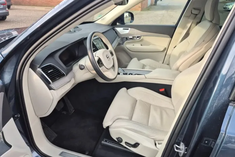 Volvo XC90 din 2024 cu 26.000 km - oferta VOL181784 - foto 7