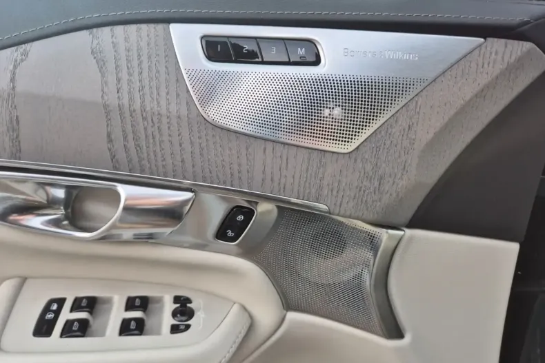 Volvo XC90 din 2024 cu 26.000 km - oferta VOL181784 - foto 8