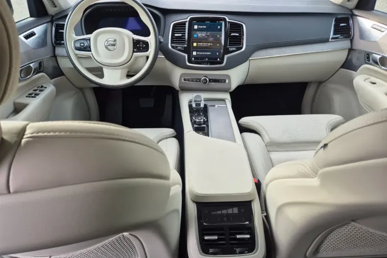 Volvo XC90 din 2024 cu 26.000 km - oferta VOL181784 - foto 10