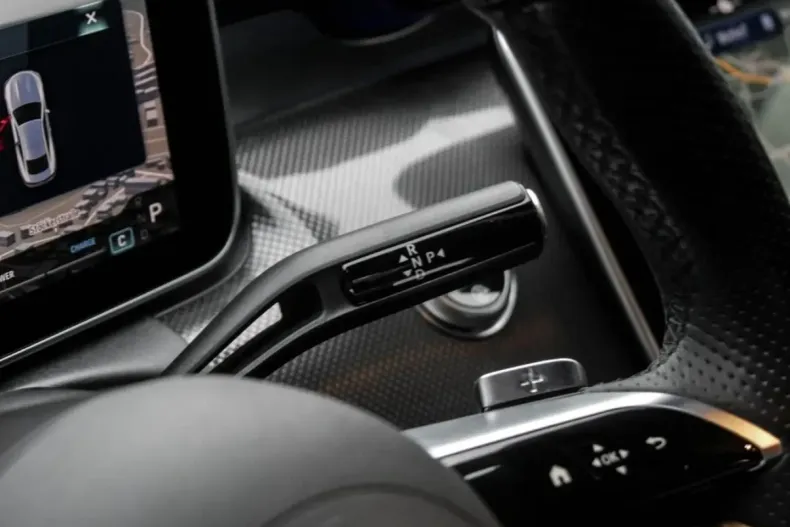 Mercedes-Benz CLE 300 (Clasa CLE) din 2024 cu 12.435 km - oferta MER181787 - foto 9