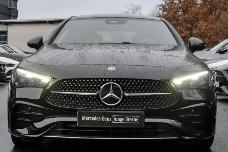 Mercedes-Benz CLE 300 (Clasa CLE) din 2024 cu 12.435 km - oferta MER181787 - foto 16