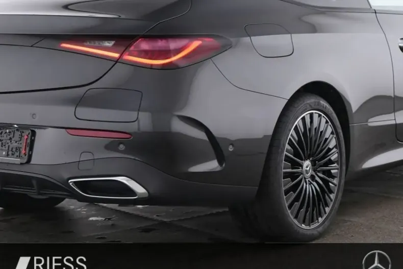 Mercedes-Benz CLE 300 (Clasa CLE) din 2025 cu 4.014 km - oferta MER181788 - foto 4