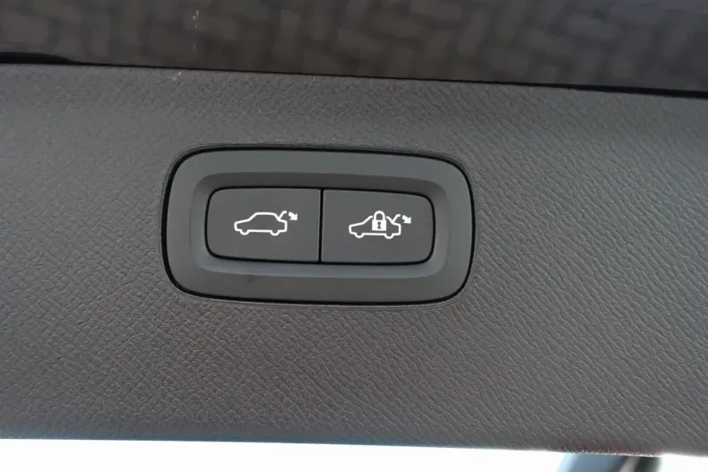 Volvo XC90 din 2025 cu 23.999 km - oferta VOL181789 - foto 28