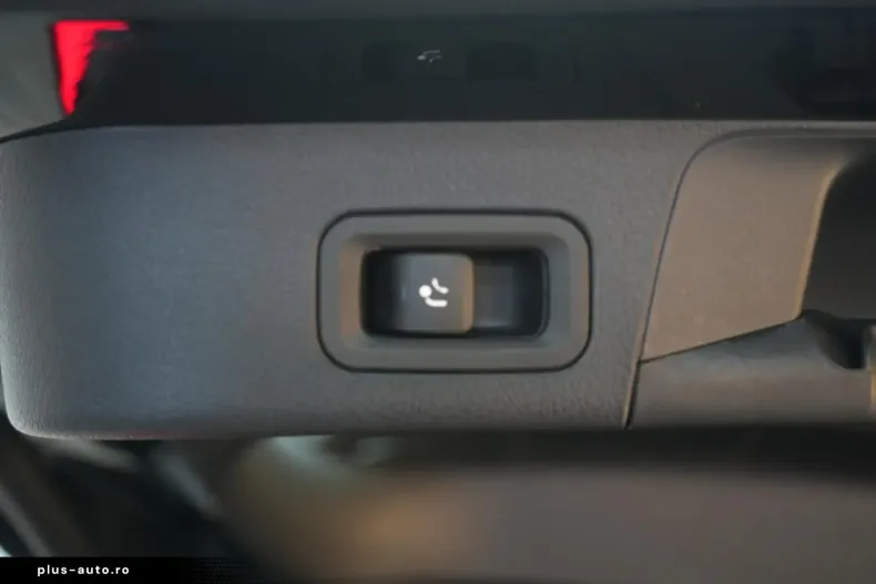 Mercedes-Benz GLB 35 AMG (Clasa GLB) din 2024 cu 16.000 km - oferta MER181792 - foto 33