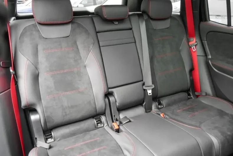 Mercedes-Benz GLB 35 AMG (Clasa GLB) din 2024 cu 9.701 km - oferta MER181795 - foto 4