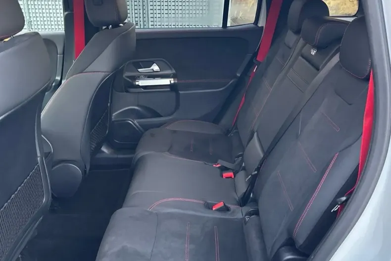 Mercedes-Benz GLB 35 AMG (Clasa GLB) din 2024 cu 22.860 km - oferta MER181796 - foto 10