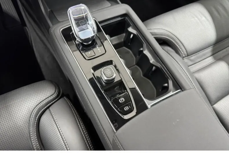 Volvo XC90 din 2025 cu 17.123 km - oferta VOL181799 - foto 29