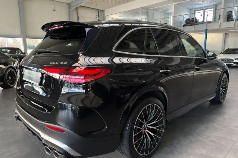 Mercedes-Benz GLC 43 AMG (Clasa GLC) din 2023 cu 6.773 km - oferta MER181804 - foto 4