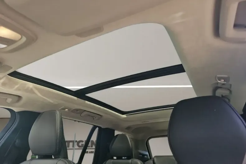 Volvo XC90 din 2025 cu 14.500 km - oferta VOL181806 - foto 16